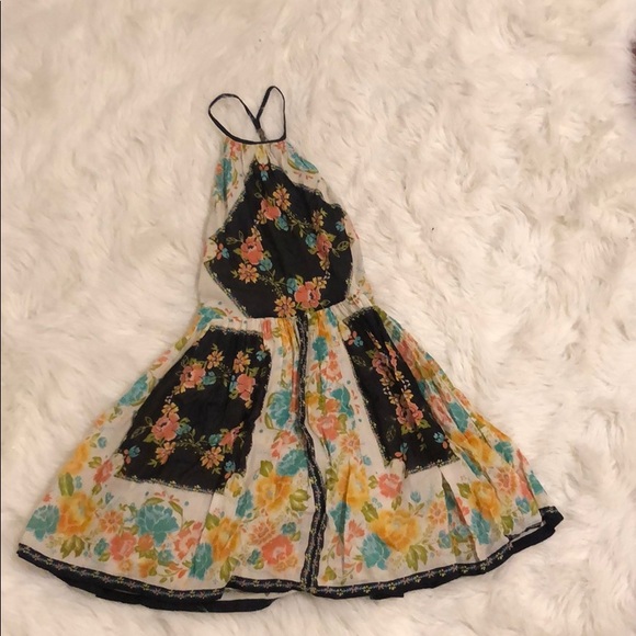 Ecote Dresses & Skirts - Floral open back sundress